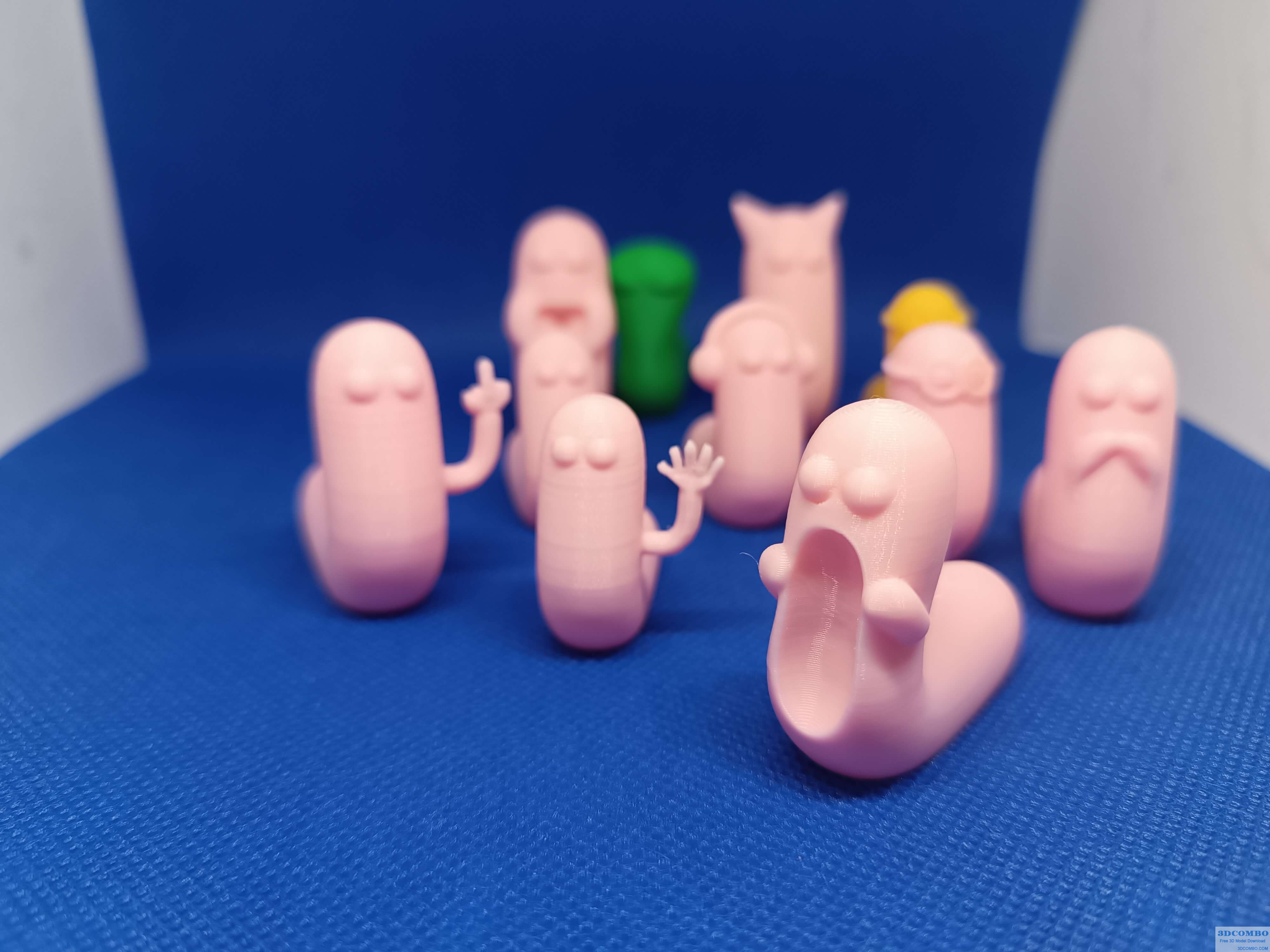 GANG OF WORMS - MUNCHY, THE SCREAMING WORM!