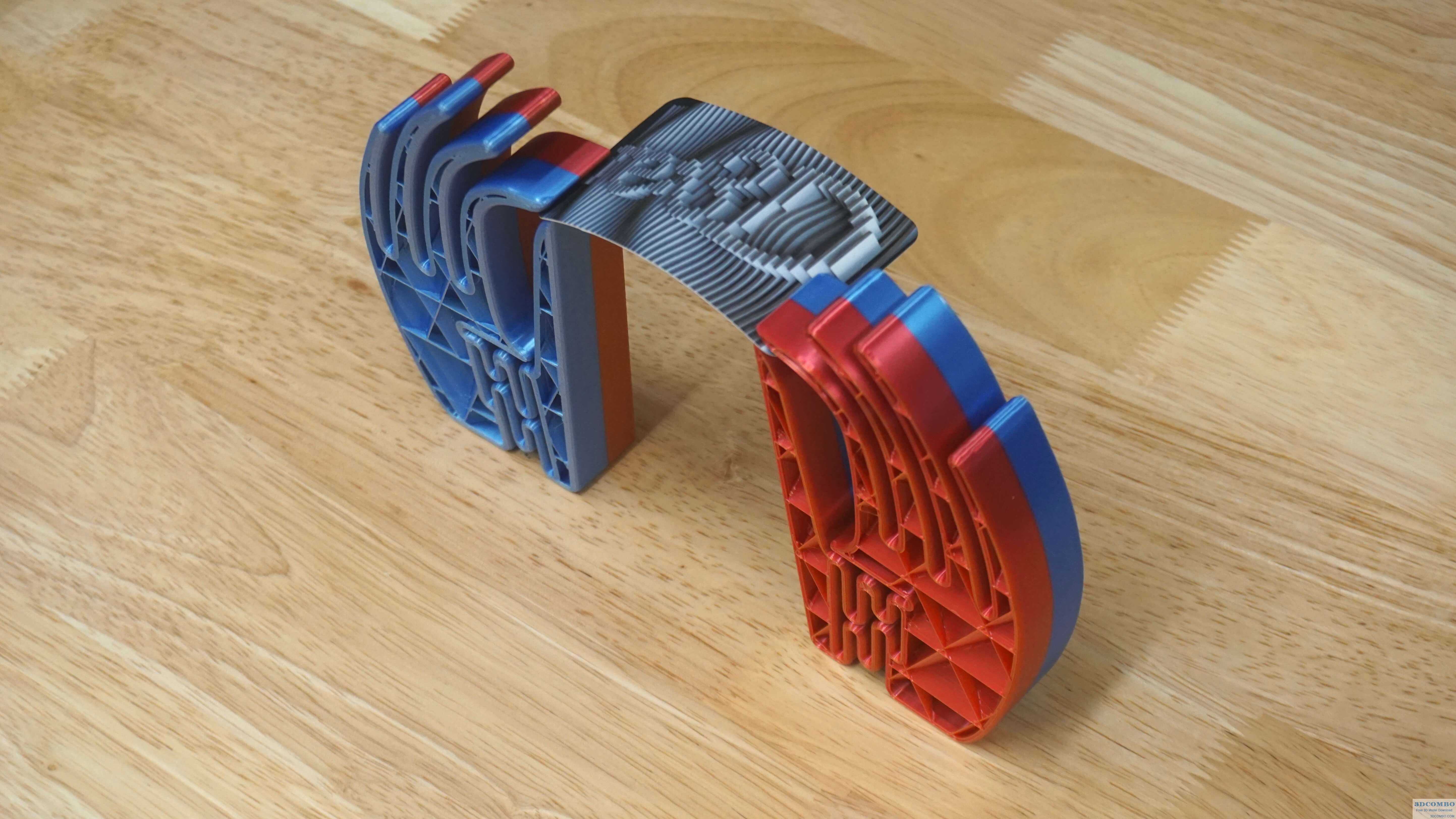 Handy Desk Compliant Clip 3D Model1.3dcombo.com