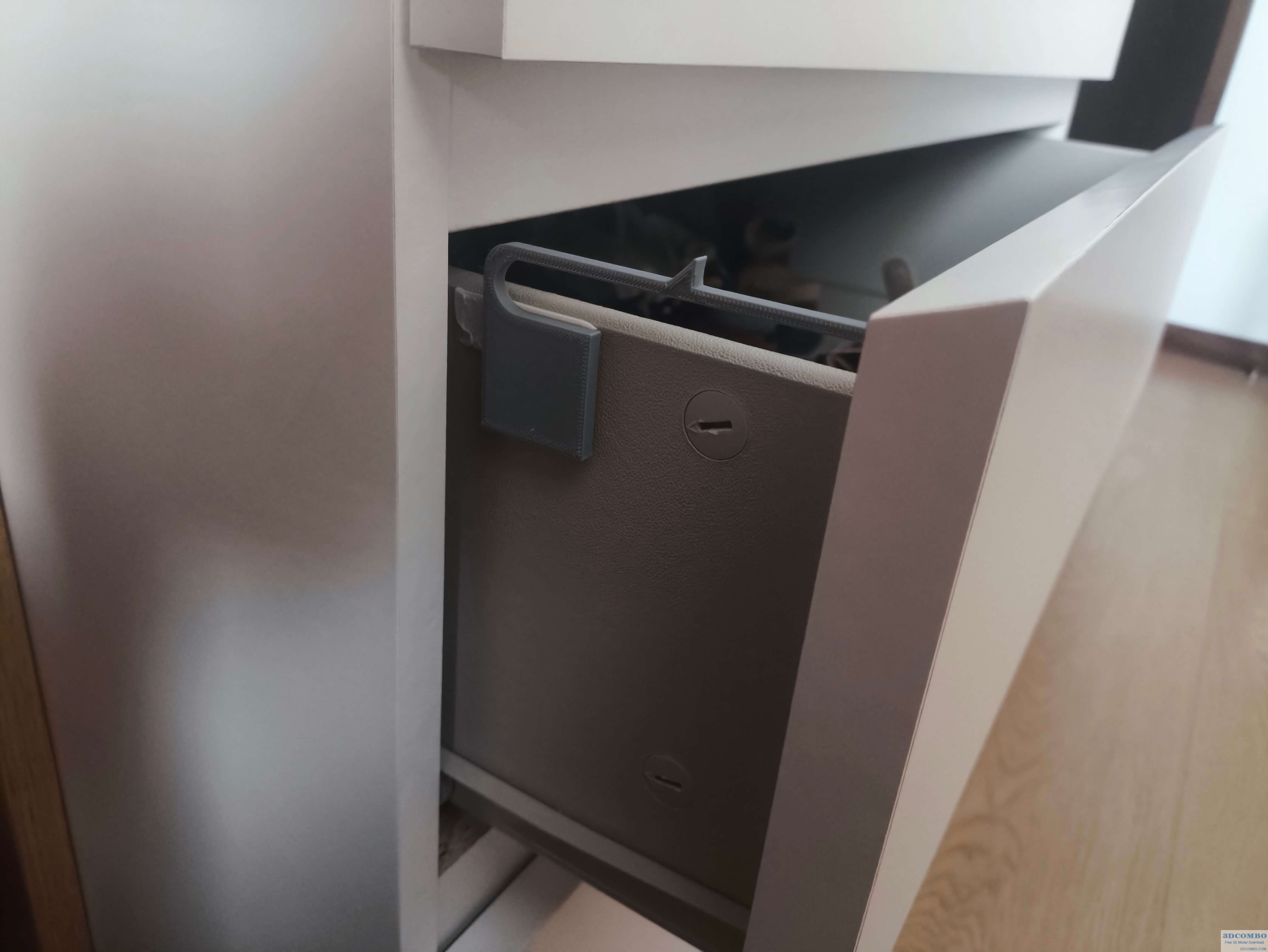 MALMLOCK - A SIMPLE IKEA MALM CHILD LOCK